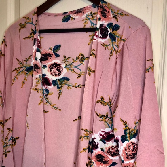 Floral Kimono with 3/4 Sleeves - Picture 2 of 11